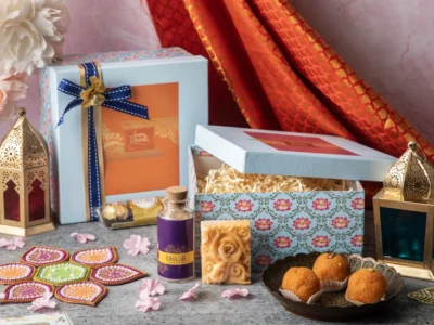 Delicate Lotus Design Gift Hamper